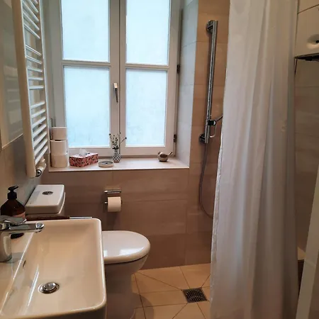 Apartment Gemuetliches Nest In Bester Koelner City-wohnlage